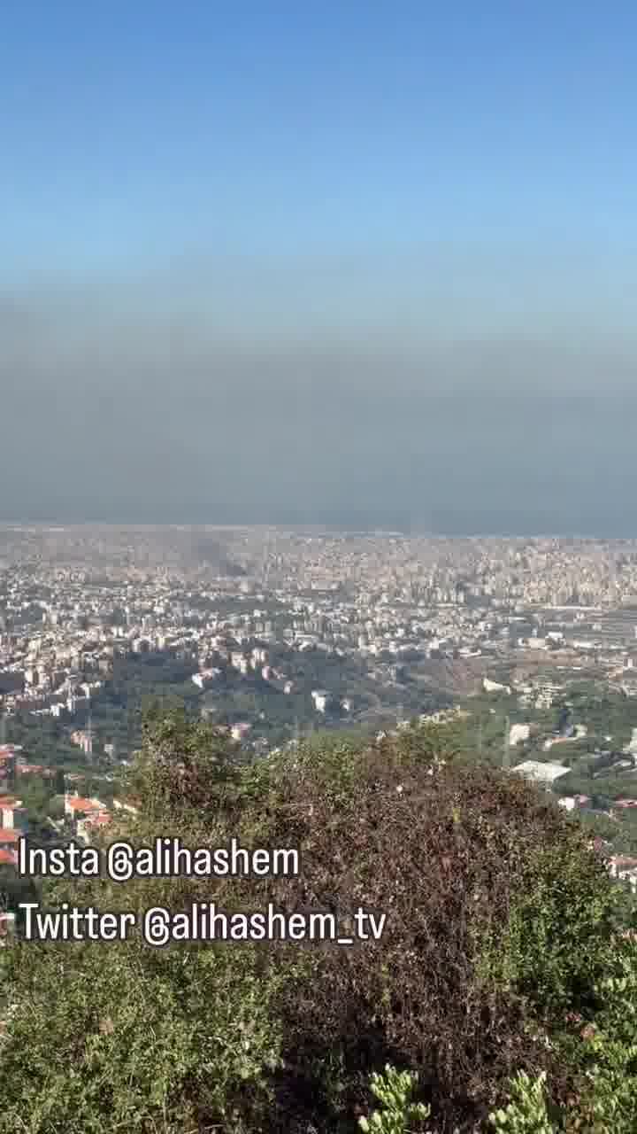 שעות לאחר מספר התקפות ישראליות על ביירות והפרבר הדרומי שלה, עטיפות עשן עדיין עולות מהבירה