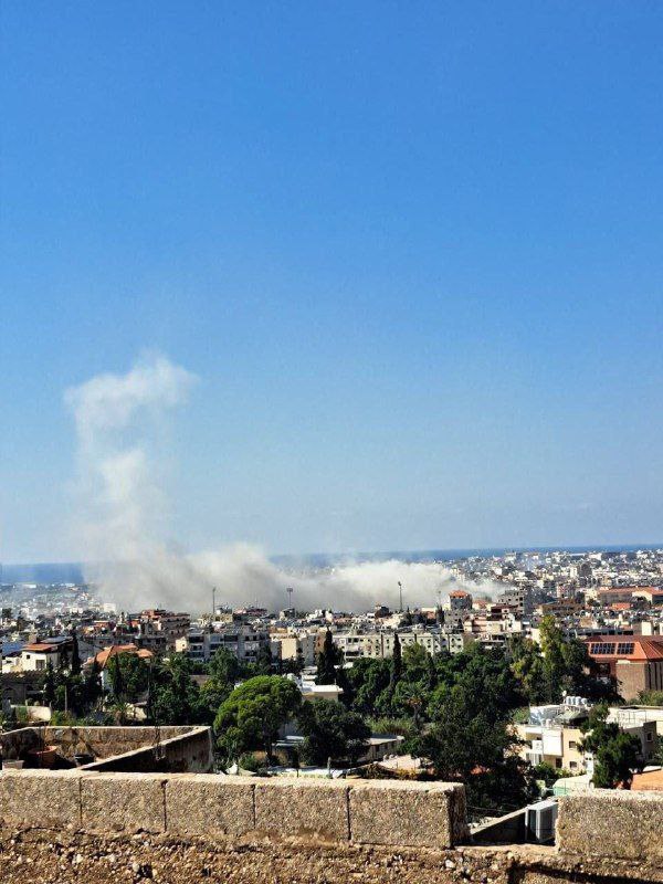 Escenas del reciente ataque aéreo israelí al suburbio del sur