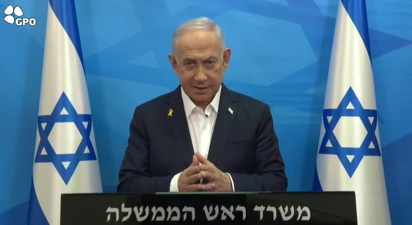 Primeiro-ministro Netanyahu: Cerca de um mês atrás, perto do fim da destruição dos batalhões do Hamas em Gaza - começamos a cumprir a promessa que fiz aos moradores do norte. Matamos Nasrallah e o topo do Hezbollah. Matamos os comandantes da força Radwan que planejavam invadir a Galileia e realizar um massacre maior e mais terrível de nossos cidadãos do que o de 7 de outubro. O Irã lançou duas vezes centenas de mísseis em nosso território, em um dos maiores ataques de mísseis balísticos da história. Nenhum país do mundo teria aceitado tal ataque, nem o Estado de Israel, e responderemos a esses ataques.