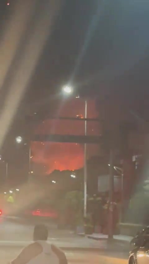 Flames flash in Ghobeiry after a violent Israeli raid