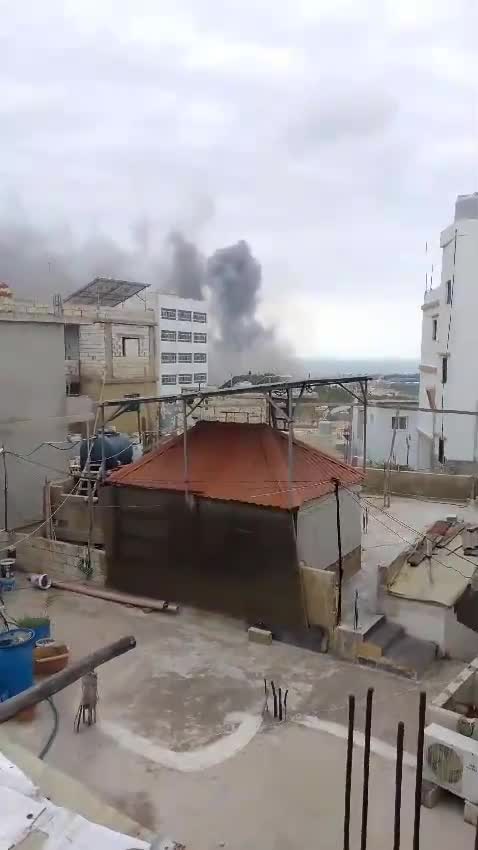 Força aérea lança vários ataques na cidade de Burj al-Shamali no Líbano