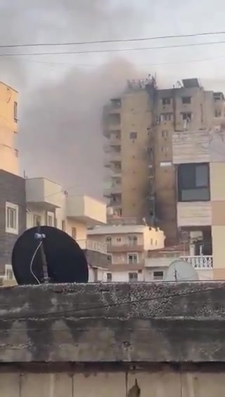 Um ataque teve como alvo o edifício da Torre Awda em Tiro