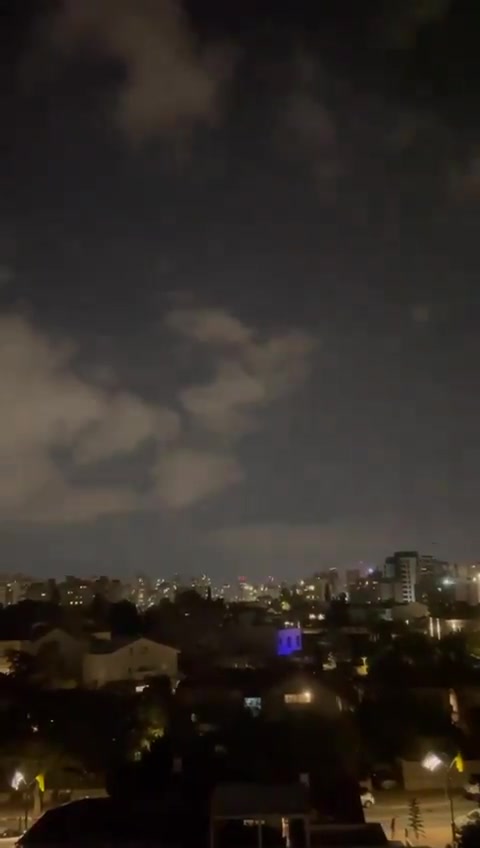 Hezbollah rockets intercepted over Tel Aviv. Video: A27