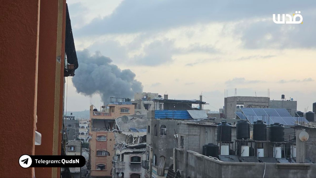 Air force carries out a raid on the vicinity of Al-Barawi station in Beit Lahia, north of the Gaza Strip