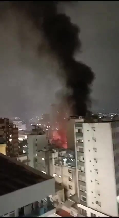 Vídeo: Ataque israelense tem como alvo a área de Al-Nuwairi entre Burj Abi Haidar e Al-Basta Al-Fouqa em Beirute