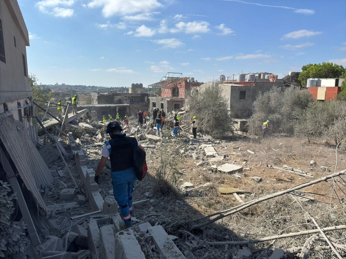 Verwoesting na een luchtaanval op de stad Kafr Tibnit, Zuid-Libanon