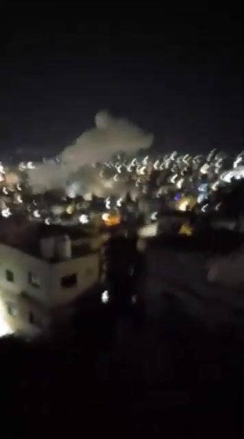 A explosão no campo de Jenin: não um ataque aéreo do exército israelense, mas outro acidente de trabalho. De acordo com fontes de segurança, dois militantes ficaram gravemente e levemente feridos enquanto trabalhavam em um dispositivo explosivo dentro de uma casa