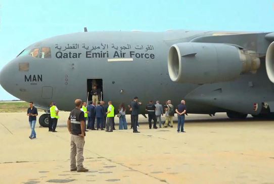 Nieuw hulpvliegtuig arriveert op luchthaven Beiroet vanuit Qatar