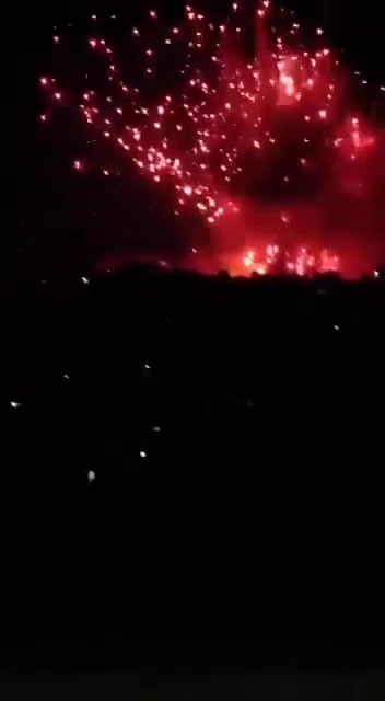 Uçaklar, Bekaa'nın kuzeyindeki Ain kasabasına saldırı başlattı