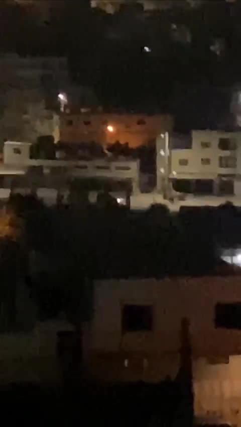 New military reinforcements storm the eastern part of Nablus.