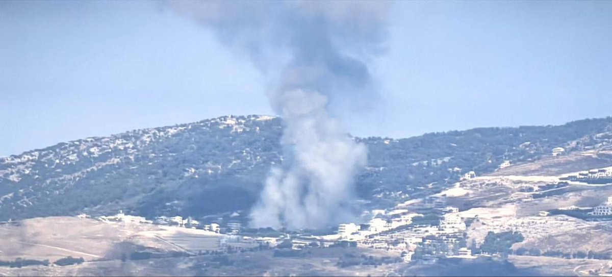 L'armée de l'air mène un raid ciblant la ville d'Al-Rayhan, au sud du Liban