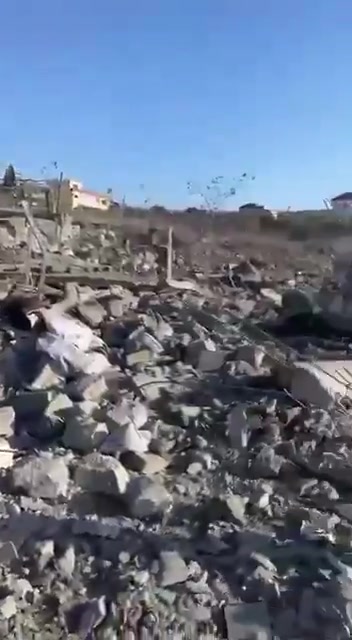 Destruição causada pelos ataques israelenses na cidade de Douair, distrito de Nabatieh, Líbano