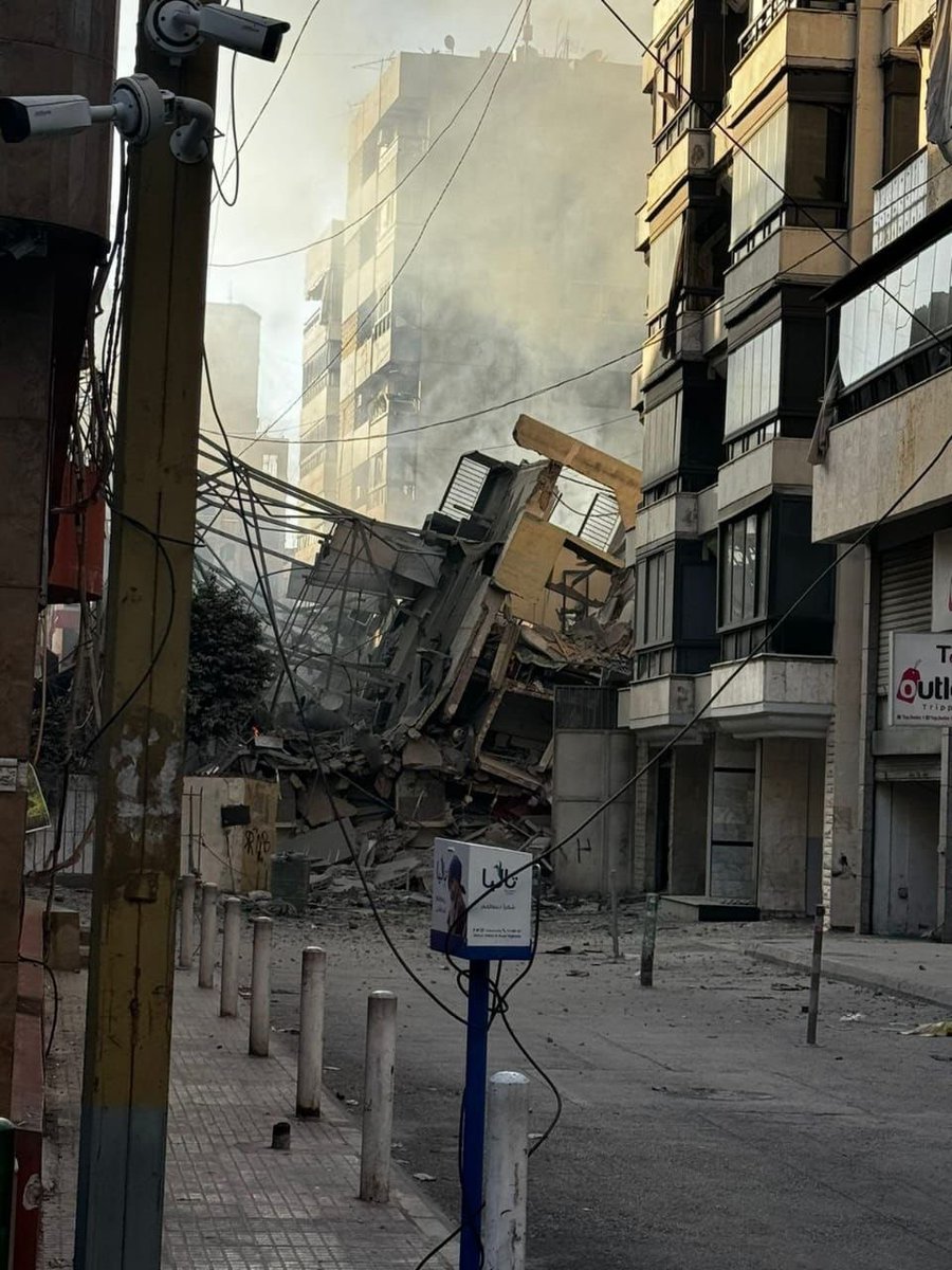 Destruction behind Foma Company in Haret Hreik