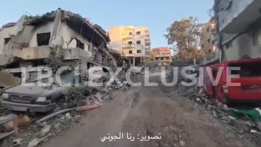 Im Morgengrauen griffen israelische Flugzeuge Zebdine und das Viertel Kassar Zaatar in Nabatieh an, wobei vier Menschen ums Leben kamen.