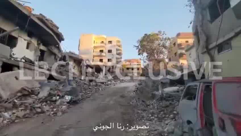 Im Morgengrauen griffen israelische Flugzeuge Zebdine und das Viertel Kassar Zaatar in Nabatieh an, wobei vier Menschen ums Leben kamen.