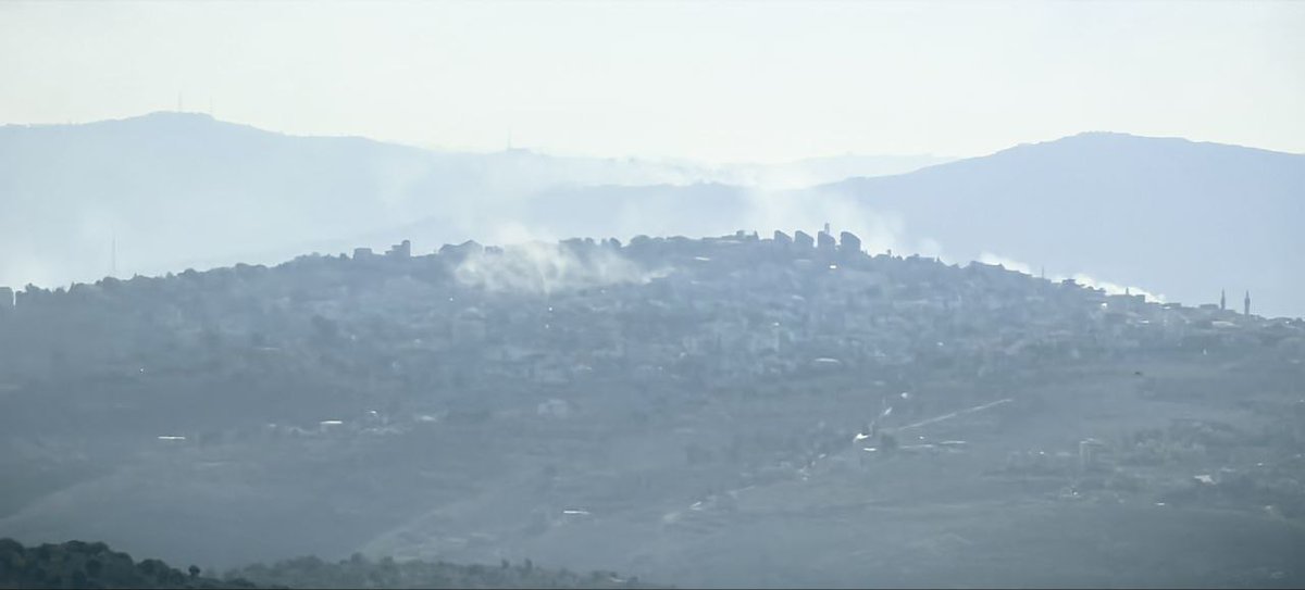 Artillery on the town of Khiyam