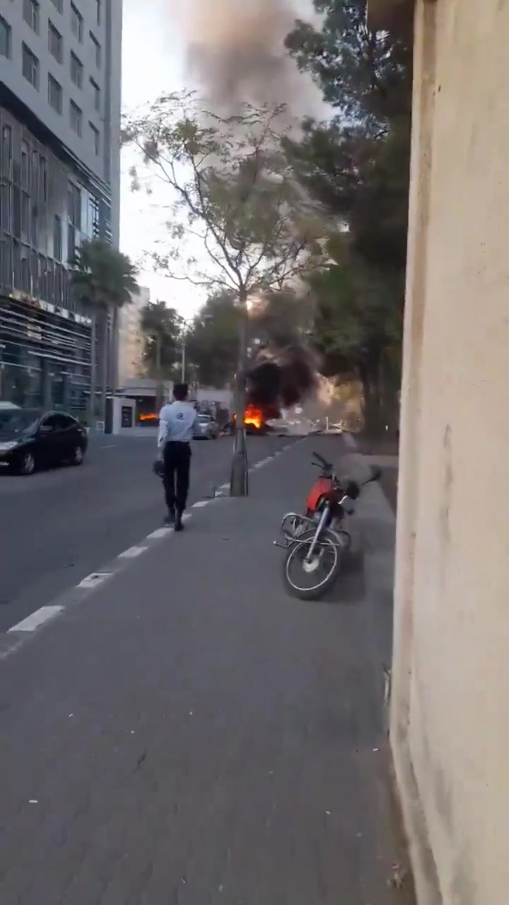 Berichte über einen israelischen Luftangriff auf ein Auto in der syrischen Hauptstadt Damaskus