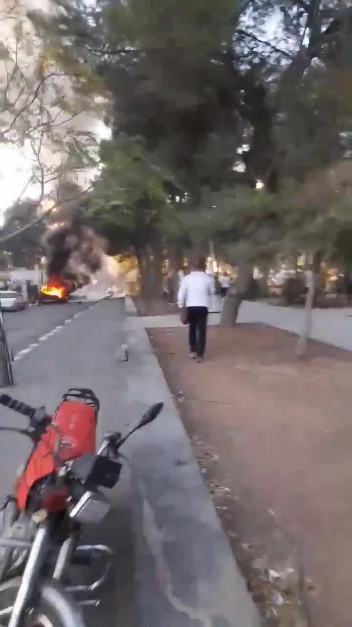 Berichte über einen israelischen Luftangriff auf ein Auto in der syrischen Hauptstadt Damaskus