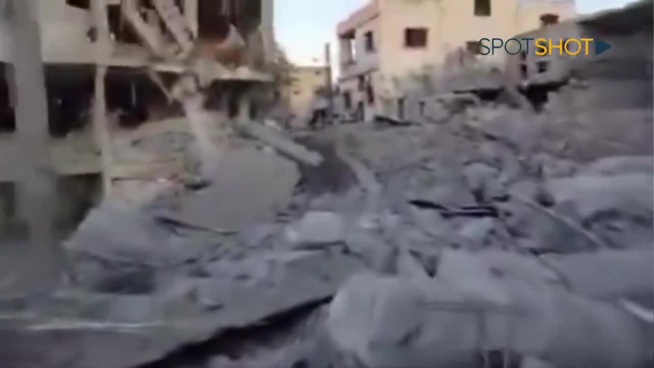 Destruction after the Israeli raid that targeted the town of Harouf at night