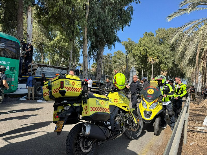 A paramedic in the MDA's motorcycle unit Issachar Weiss: We immediately began to provide the injured with medical treatment that included dressings and stopping bleeding, the MDA forces that were on the scene worked to quickly evacuate the injured in ambulances and intensive care vehicles to the hospitals, while they continue to receive medical treatment by the teams until their arrival