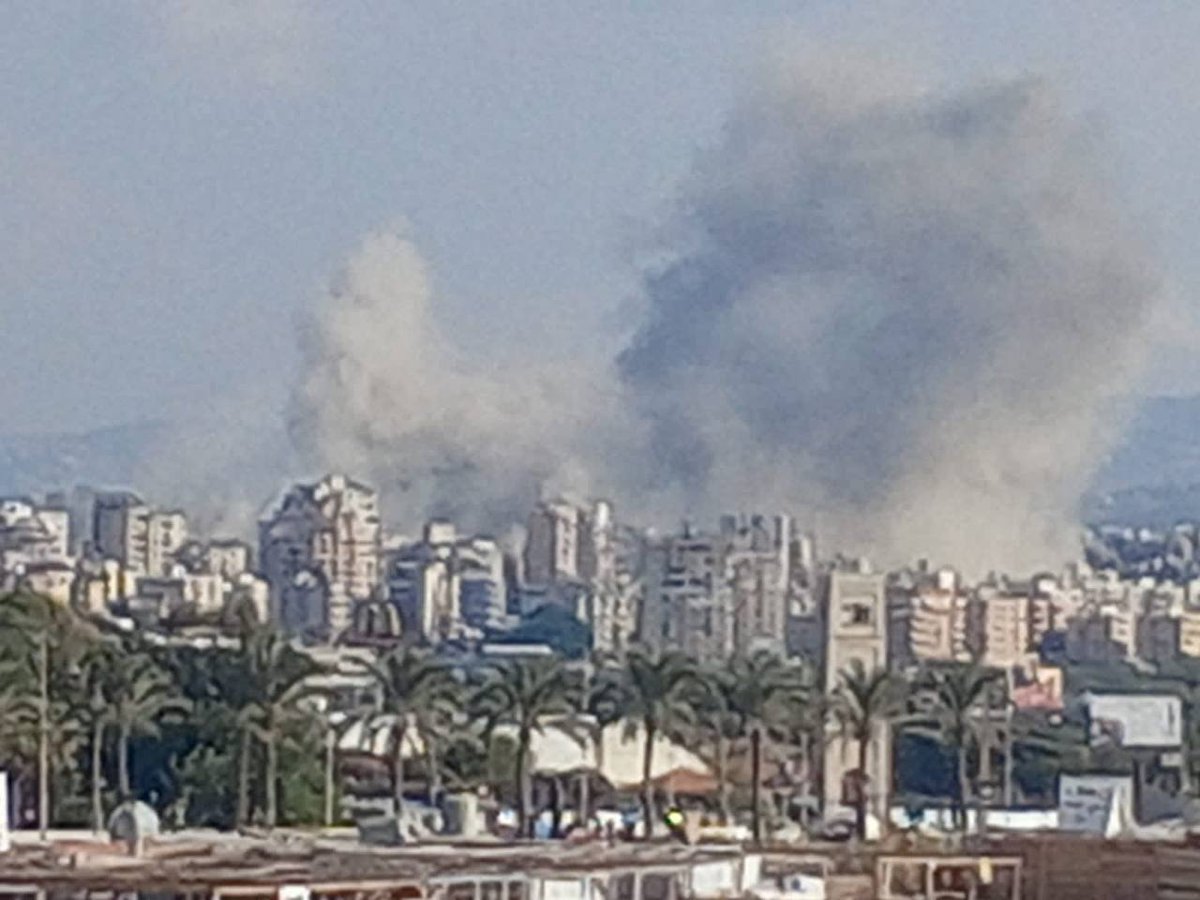 Israeli raids targeting Al-Hawsh in Tyre