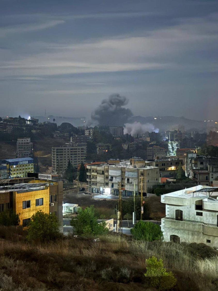 Israelische Kampfflugzeuge griffen die Stadt Nabatieh nach der Warnung an