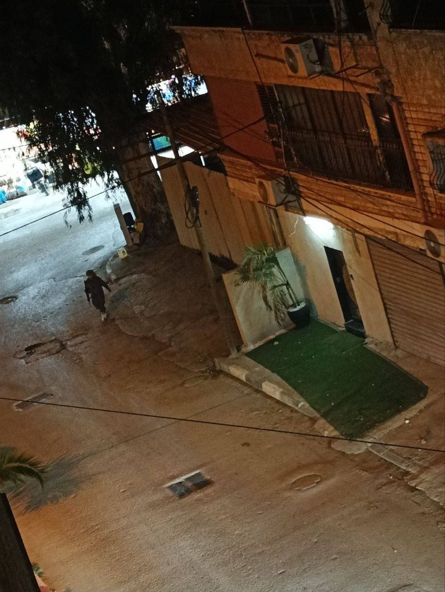 An army infantry force storms the city of Qalqilya from the western region