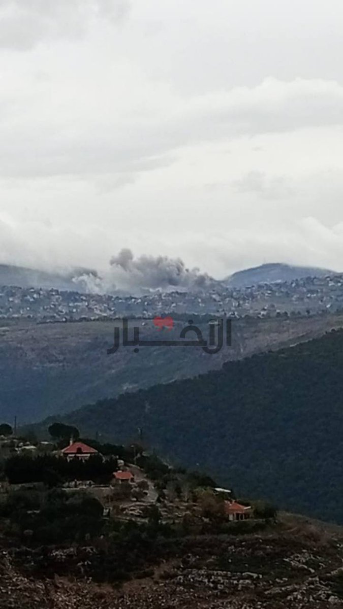 Israeli army carries out bombing and detonation operations between the towns of Taybeh and Rab Thalatheen in southern Lebanon.