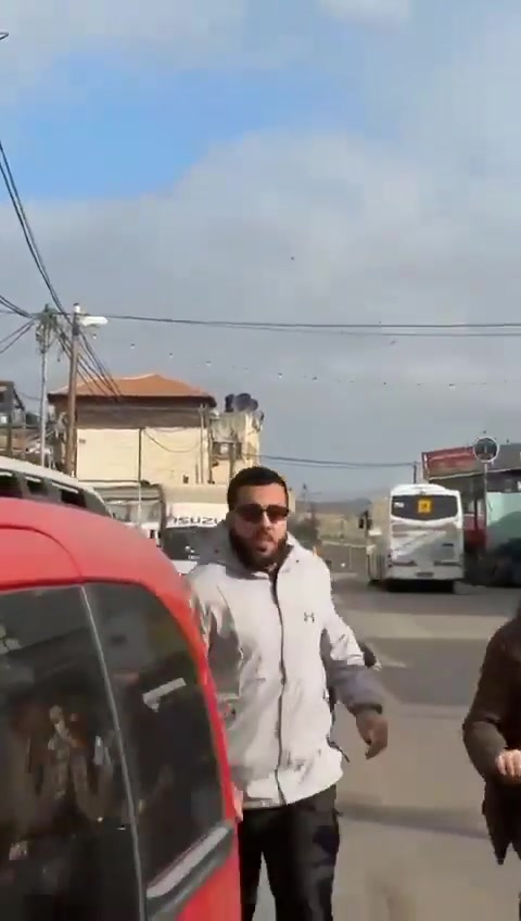 Video of the shooting site in the village of Al-Funduq, east of Qalqilya, which resulted in 6 injuries, 2 of whom are in very critical condition (clinically dead), 1 seriously, 2 moderately, and 1 slightly.