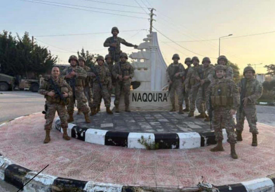 Lebanese Soldiers in the Center of Naqoura in the South of the Country, following the withdrawal yesterday of the Israel Defense Force