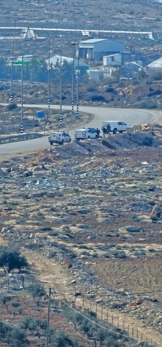 An army force storms the archaeological site of Tell Ma'in, east of Yatta, south of Hebron