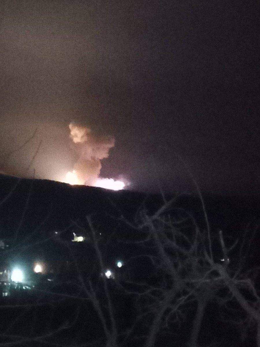 Durante el discurso del líder de Hezbolá, Naim Qassem, los medios libaneses informan de una serie de ataques aéreos israelíes en la ciudad de Harbata y Halbata en el valle de Beqaa.