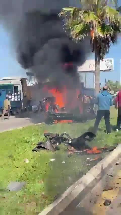 Angriff auf ein Auto gegenüber dem städtischen Stadion in Sidon