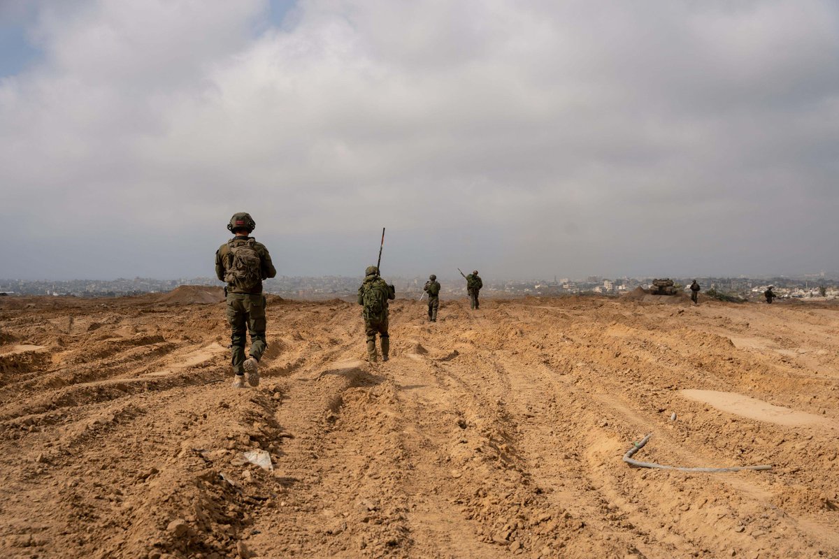 Israeli army bevestigt officieel: Israëlische troepen zijn een gerichte grondoperatie gestart in de centrale en zuidelijke Gazastrook