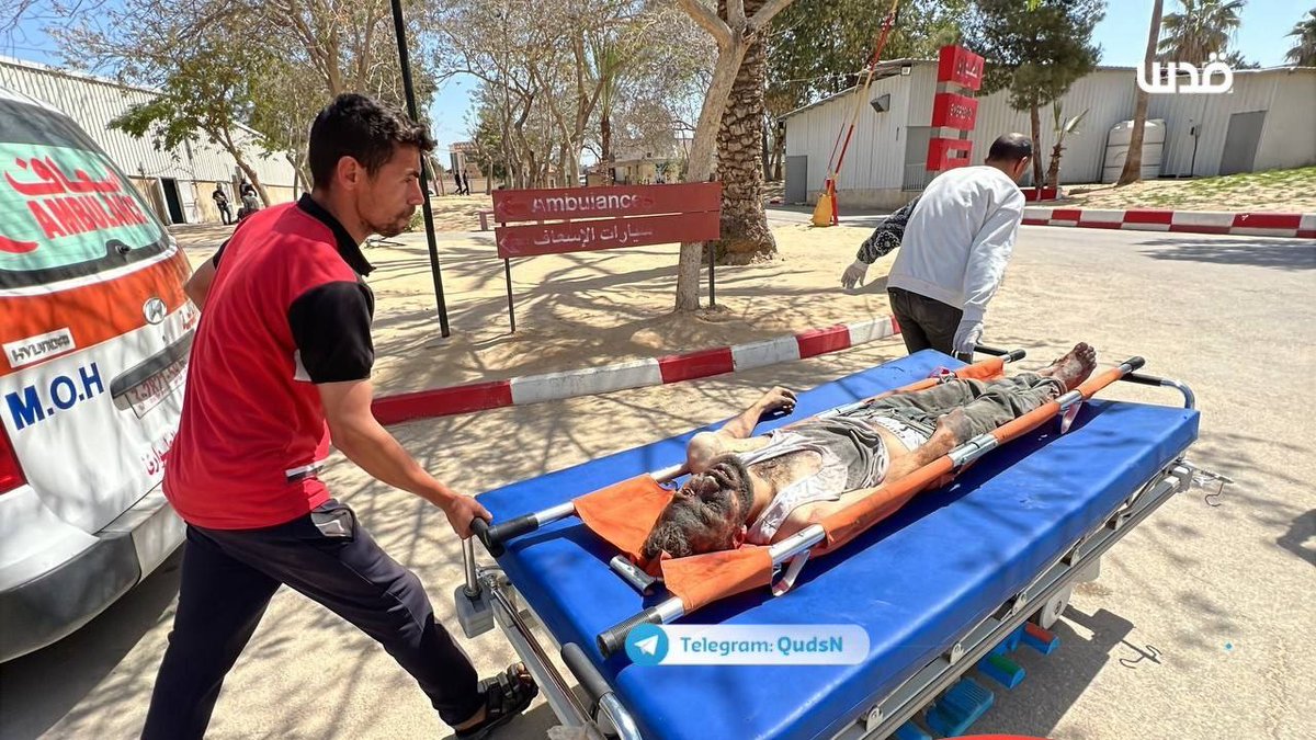 Two dead, a father and his son, and injuries in an airstrike on a house in the Al-Manara neighborhood east of Khan Yunis, south of the Gaza Strip.