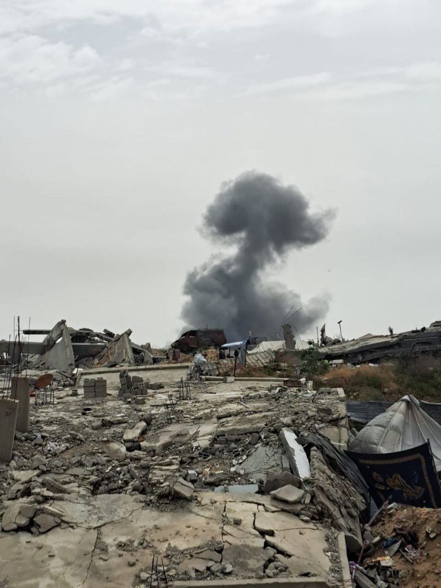 An airstrike by Israeli warplanes targeted a house near Abu Tamam School in Beit Lahia, northern Gaza.