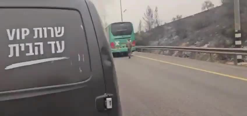 Terrifying scenes on Israel’s Highway 1. Drivers abandoned their cars and fled on foot to escape the raging fires. First responders and soldiers are going vehicle by vehicle to ensure no one was left behind