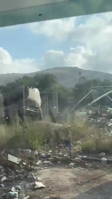 A prefabricated room in Adaisseh, southern Lebanon, was targeted at dawn today.