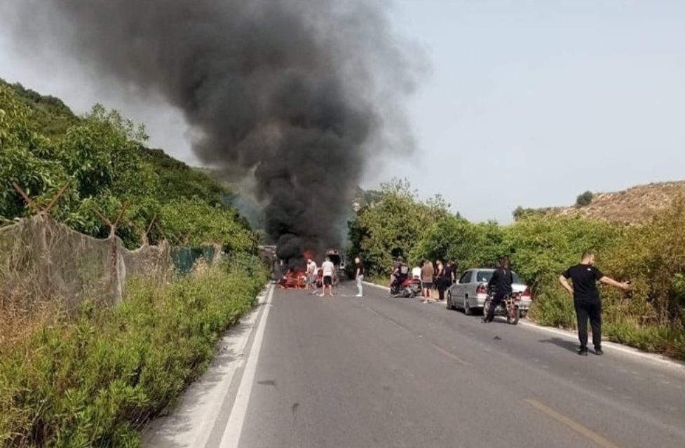 The Israeli airstrike on a car on the road between the towns of Abu al-Aswad and al-Zarariyeh in southern Lebanon targeted a local Hezbollah field commander. Another Israeli airstrike at dawn today targeted a stone factory and a prefabricated room in the town of Yarin.
