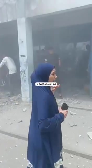 Israeli army strikes in central Gaza Strip: A school in Nusayrat, central Gaza Strip, was bombed. Reports indicate a number of people were injured at the scene.