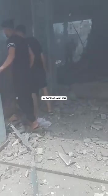Israeli army strikes in central Gaza Strip: A school in Nusayrat, central Gaza Strip, was bombed. Reports indicate a number of people were injured at the scene.