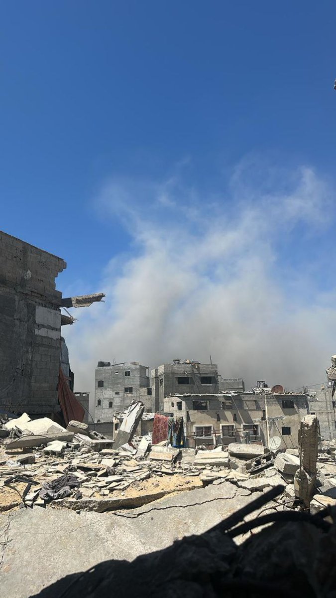 The raid targeted the vicinity of Al-Safa Mosque, north of Al-Bureij camp, in the central Gaza Strip.