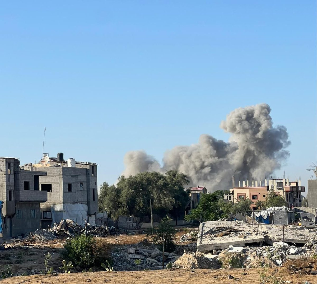 An Israeli air strike targeted the town of Abasan al-Jadida, east of Khan Yunis, in the southern Gaza Strip.