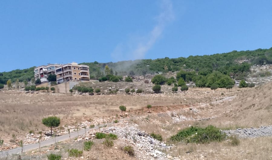 An employee of the Nabatieh al-Fawqa municipality was killed in the raid on Nabatieh.