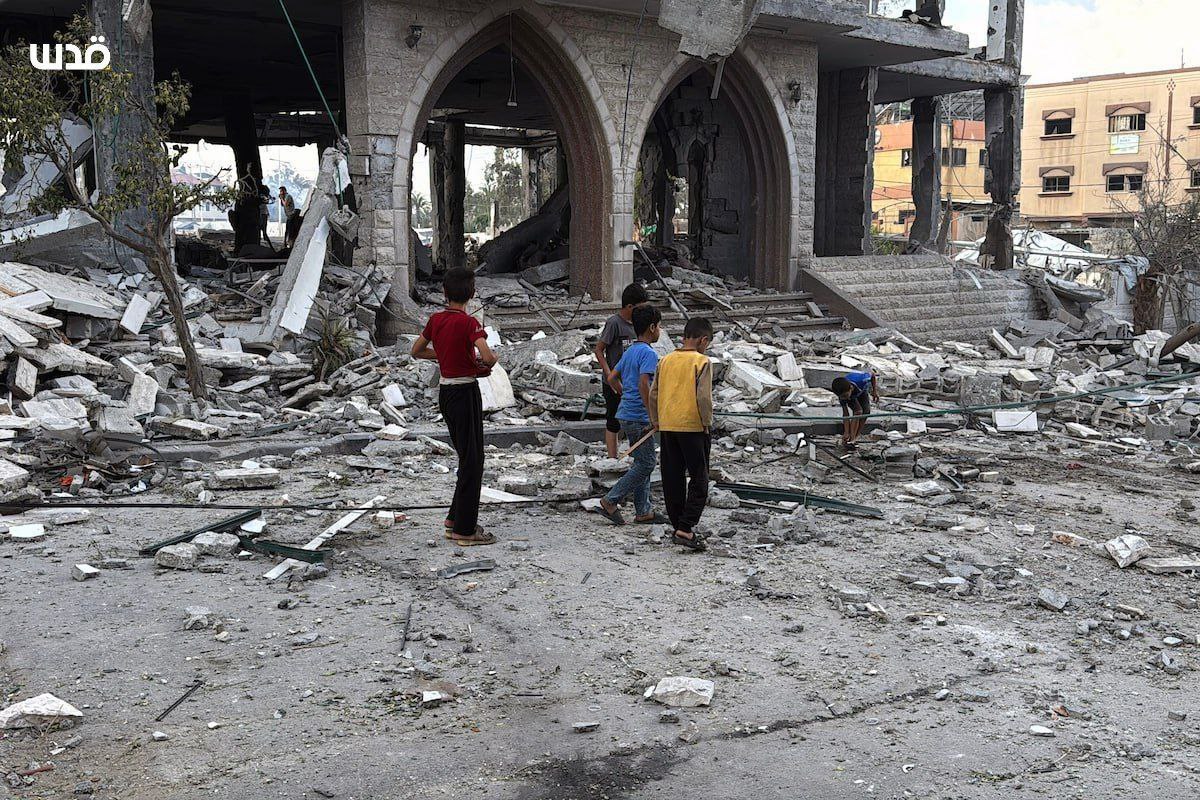 Ansar Mosque, which was destroyed by Israeli airstrikes on Deir al-Balah in the central Gaza Strip at dawn today.