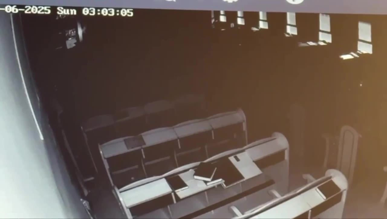 The synagogue where Rabbi Yitzhak Yosef prays in Jerusalem was set on fire last night and crosses were sprayed on the Holy Ark. The Shin Bet is involved in the investigation.