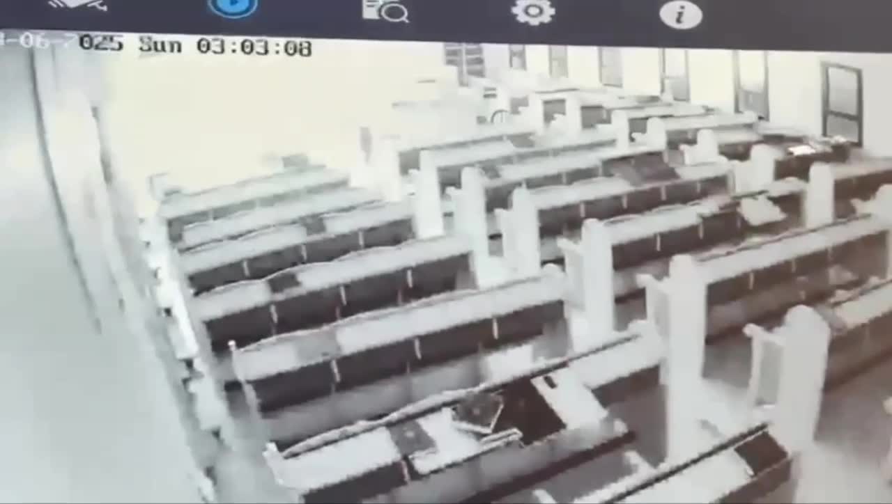 The synagogue where Rabbi Yitzhak Yosef prays in Jerusalem was set on fire last night and crosses were sprayed on the Holy Ark. The Shin Bet is involved in the investigation.