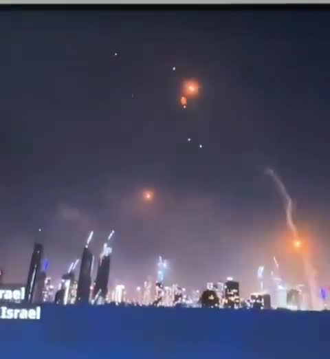 Additional footage of an Iranian ballistic missile impacting near the center of Tel Aviv