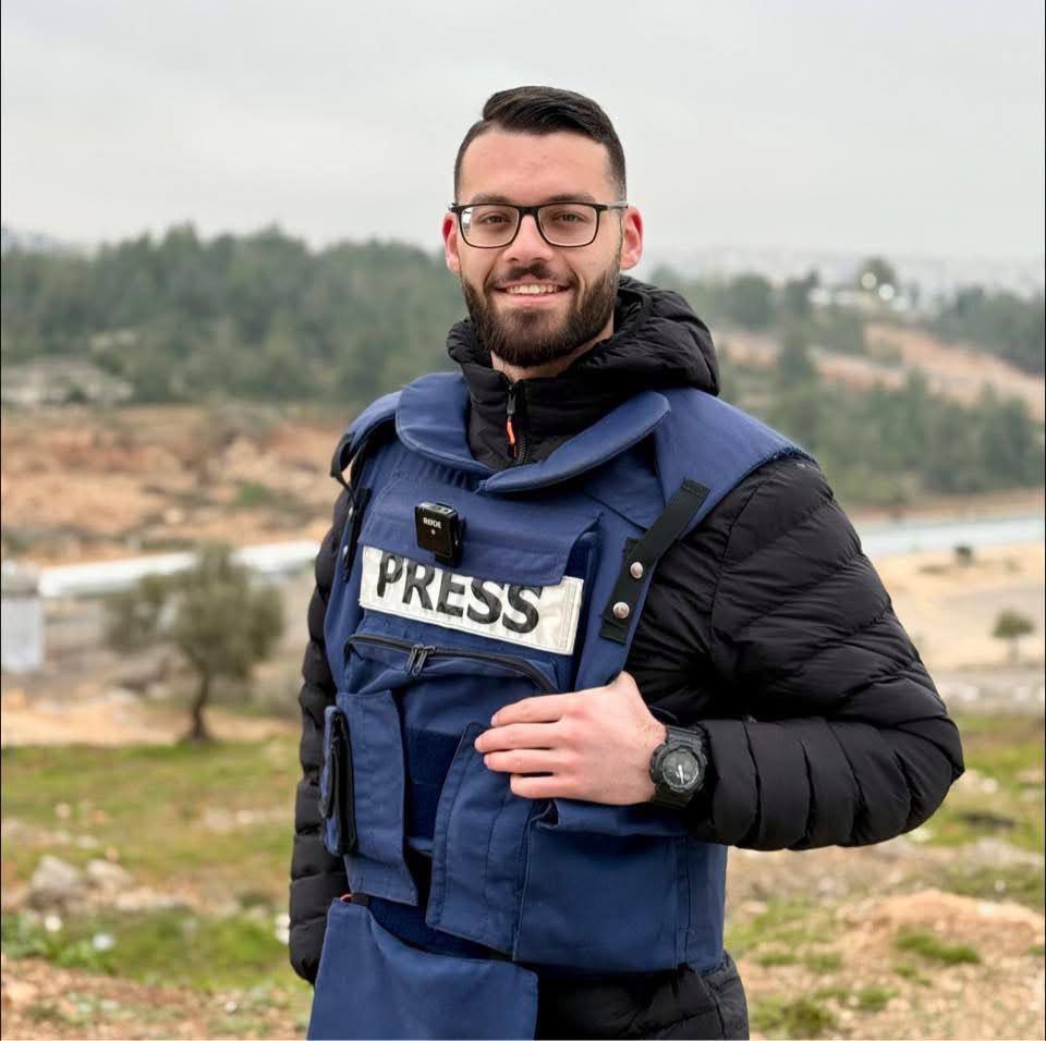 Journalist Hatem Hamdan was detained this morning after Israeli forces raided his family's home in the village of Seida, north of the occupied West Bank