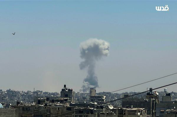 Israeli warplanes bombed several sites in Khan Yunis, south of the Gaza Strip.